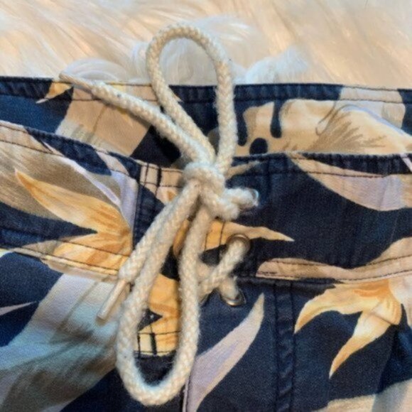 Nautica Swim Trunks Navy Blue Yellow Floral - Picture 4 of 7